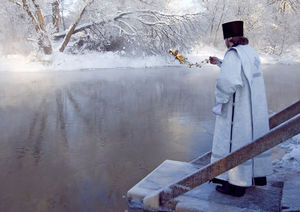 Чем отличается Крещенская вода 18 января от воды 19 января?