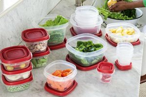 Видимость здорового питания: что плохого в домашних контейнерах с едой?