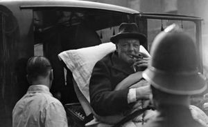 Неизвестный Черчилль: шампанское, бифштексы на завтрак и ночи за работой (1 фото)