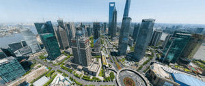В сети появился панорамный снимок Шанхая с ТАКИМ зумом, что видны выражения лиц горожан и их еда