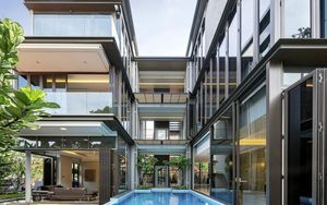 Трехэтажный особняк для семьи из 6 человек в Сингапуре