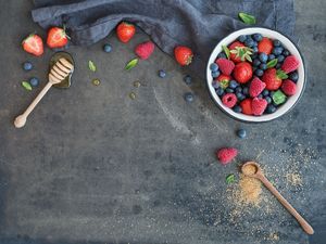 10 крутых способов, как есть ягоды всю зиму