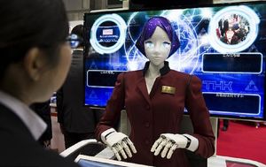 В токийском метро протестировали говорящих роботов. Они начнут работать к Олимпиаде 2020 года