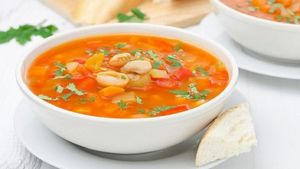 Рецепт вкусного диетического супа-солянки