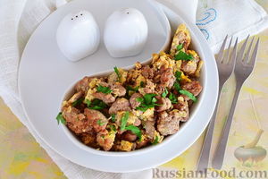 Куриная печень по-румынски, с луком и яйцом - быстро, нежно, очень вкусно и экономно