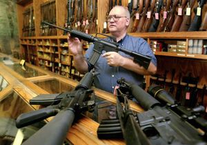 Оружейные магазины в Америке: что лежит на прилавке