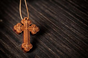 Нательный и крестильный крестики — в чём разница?