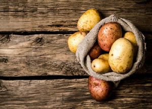 Картофель в рукаве- новый, вкусный и быстрый рецепт