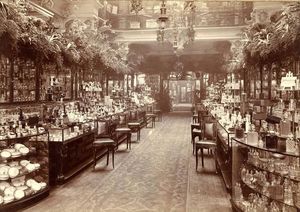Косметический отдел в универмаге "Harrods", 1903 год, Лондон