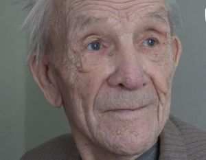 У 97-летнего ветерана из Подмосковья отбирают квартиру, которая досталась ему по наследству от сына.