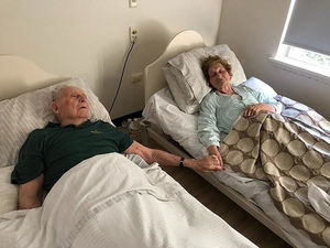 Супруги прожили 70 лет вместе и умерли в один день