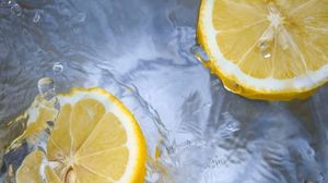 Вода с лимоном: польза и нюансы приготовления