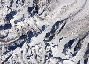 К концу века прогнозируют катастрофу из-за исчезновения двух третей гималайских ледников