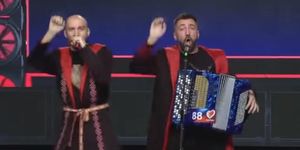 "Кровь из ушей": белорусы собрались на "Евровидение" с баяном и песней про картошку
