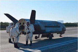 Беспилотник Боинг X-37B вернулся после 512 суток в космосе