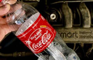 Польза Coca-Cola для двигателя автомобиля