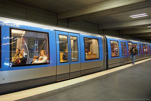 В метро Мюнхена есть билеты на 5 человек