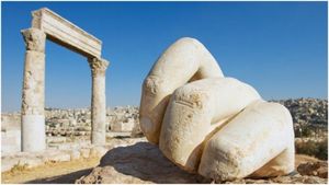 Гигантская рука Геркулеса может быть частью самой большой мраморной статуи