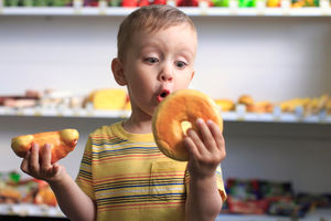 Вредные пищевые привычки, родом из детства