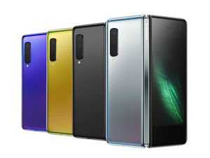 Samsung представила гибкий смартфон Galaxy Fold с шестью камерами за $1980