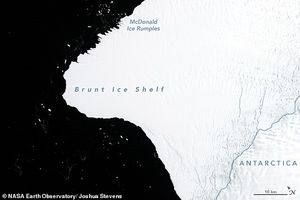 В Антарктиде от ледника Бранта скоро отколется айсберг в 30 раз больше Манхэттена