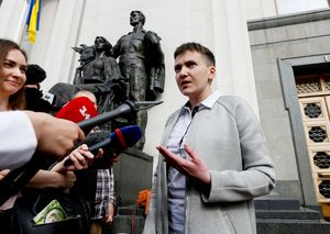 Надюха жжёт: Савченко ответила авторам петиций о лишении ее мандата и звания Героя Украины