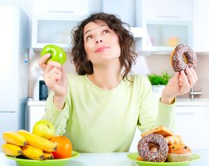 Екатерина Йенсен: «Отказаться от тортов и мучного адски сложно, но…» Система питания нутрициолога поможет перестать считать калории.