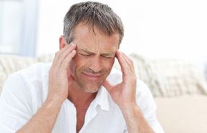 Почему у человека болит голова и как бороться с такой проблемой