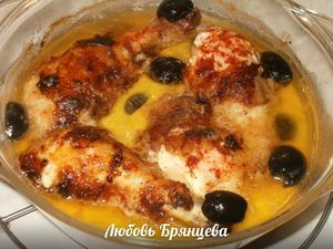 Курица в молочном соусе с маслинами