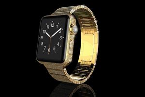Умные часы Apple Watch стоят дороже, чем Porsche 911