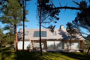Летняя резиденция в сосновом лесу Швеции от бюро Johan Sundberg Arkitektur