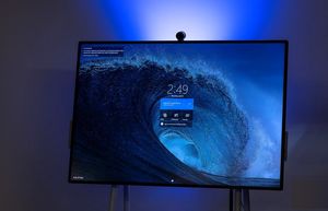 Microsoft Surface Hub 2S: 50-дюймовый сенсорный экран за $9000