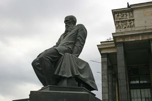 Как большевики-русофобы ставили памятники великим русским писателям