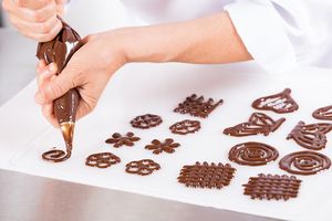 Инструкция по приготовлению веточек вербы из шоколада