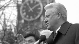"Если бы импичмент состоялся, пустили бы газ": Политолог рассказал, на что был готов пойти Ельцин 20 лет назад