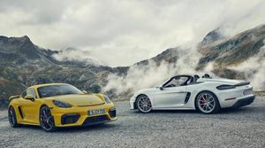 Porsche 718 Cayman GT4 и 718 Spyder 2019 оснастили одинаковыми моторами