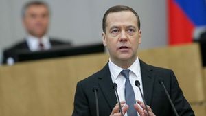 Медведев запретил рост цен ЖКУ выше уровня инфляции
