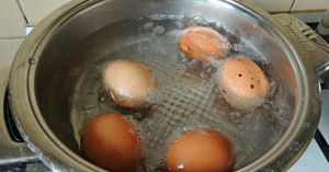 Вода после варки яиц