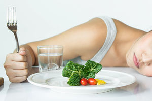 Проблемы со здоровьем, которые могут возникнуть из-за строгих диет