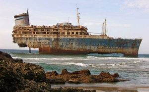 11 затонувших кораблей, на которые можно посмотреть без акваланга