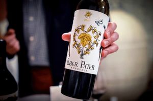 Бутылка самого дорогого вина в мире «Liber Pater» 2015 года стоит 31.100$