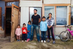 Как цыгане воспитывают своих детей: 7 фактов, которые повергнут в шок