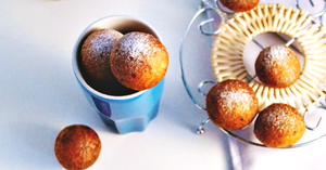 Творожные пончики: рецепт вкусного угощения к чаю