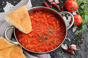 Матбуха — марокканский соус и основа шакшуки