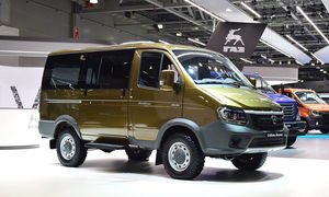 ГАЗ представил концепт микроавтобуса Соболь Бизнес 4WD с новой коробкой и раздаткой