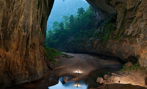 Кадры с беспилотника из самой большой пещеры Земли
