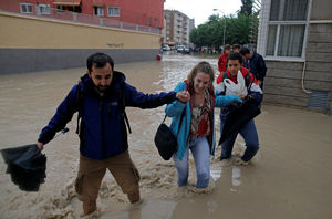 Сильные наводнения в Испании: шесть человек погибли, тысячи эвакуированы