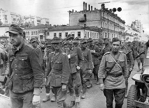 Шествие "пленных фрицев" в Москве: как вели себя немцы