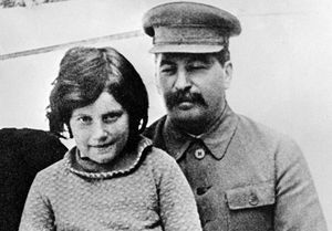 Что сделал Сталин с любовником своей несовершеннолетней дочери