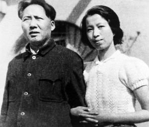 История женщины, которая держала под каблуком Мао Цзэдуна (И ей было мало)